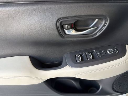 Certified 2024 Honda HR-V EX-L image 12