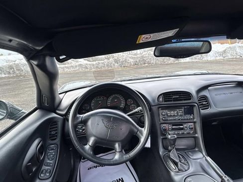 Used 2004 Chevrolet Corvette Coupe w/ Preferred Equipment Group image 13