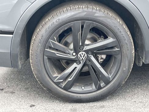 Used 2024 Volkswagen Tiguan SE R-Line w/ MDO Package, Three-Row FWD image 10