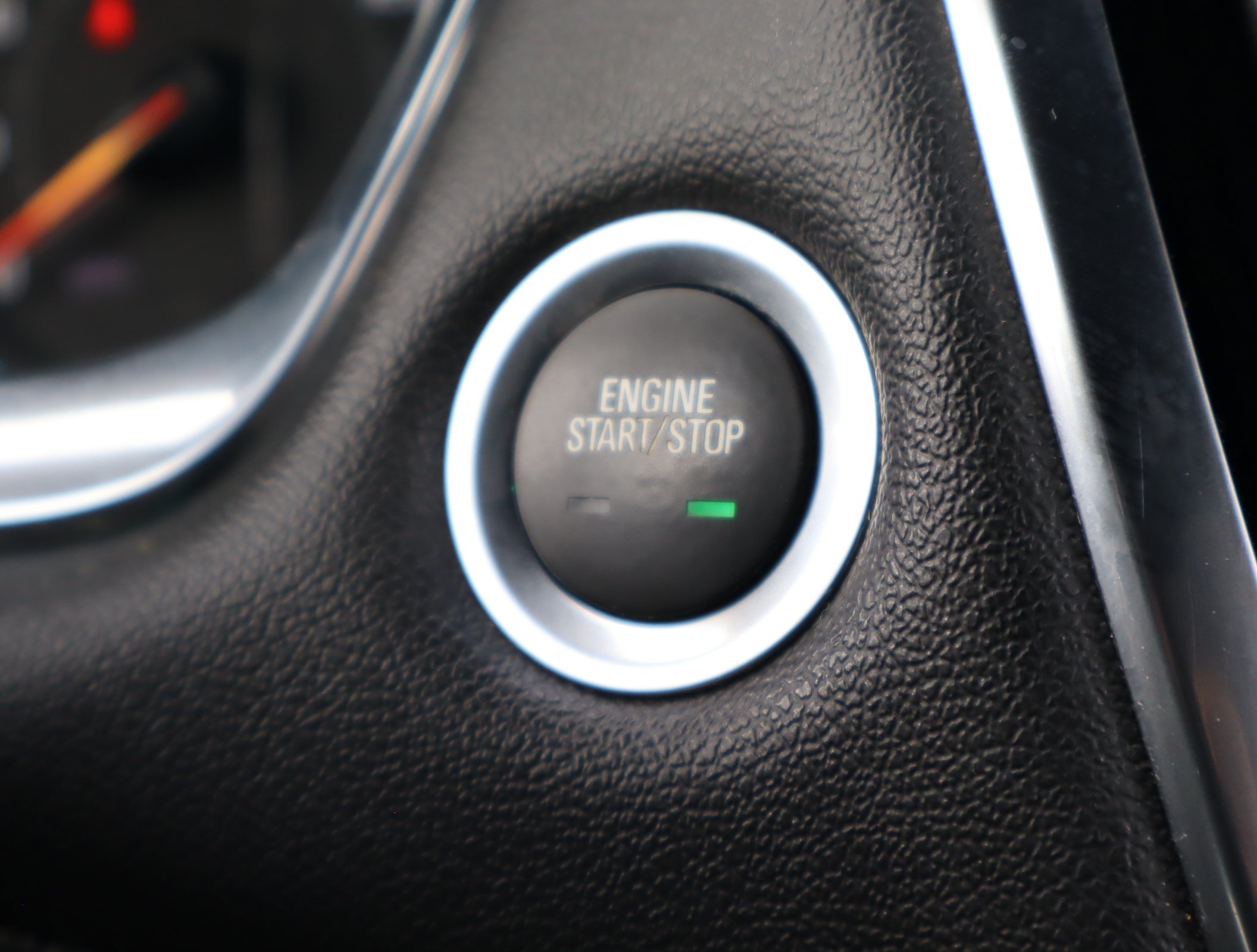 Used 2023 Chevrolet Traverse LT FWD image 31