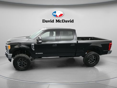 Used 2017 Ford F250 Lariat w/ Lariat Value Package AWD/4WD image 42