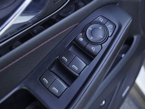 Used 2023 Chevrolet Traverse RS w/ LPO, Cargo Package image 12