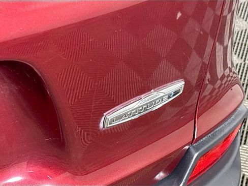 Used 2019 Jeep Cherokee Latitude Plus w/ Cold Weather Group image 23