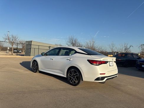 Certified 2025 Nissan Sentra SR w/ SR Premium Package image 3