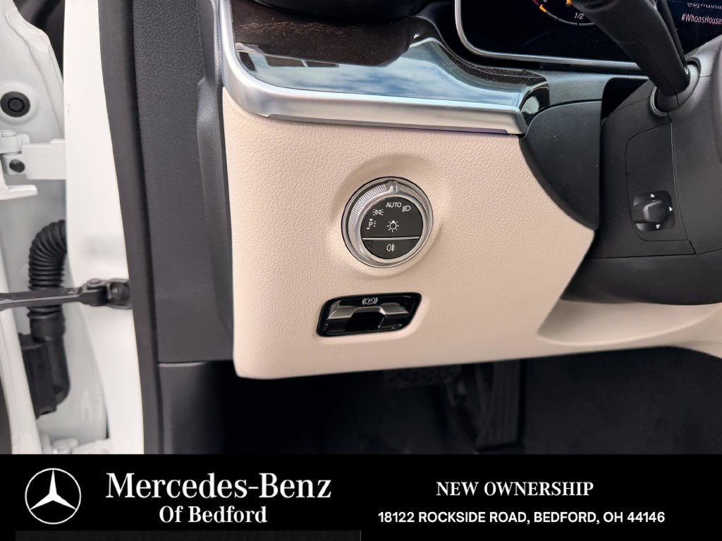 Used 2026 Mercedes-Benz C 300 4MATIC Sedan image 9