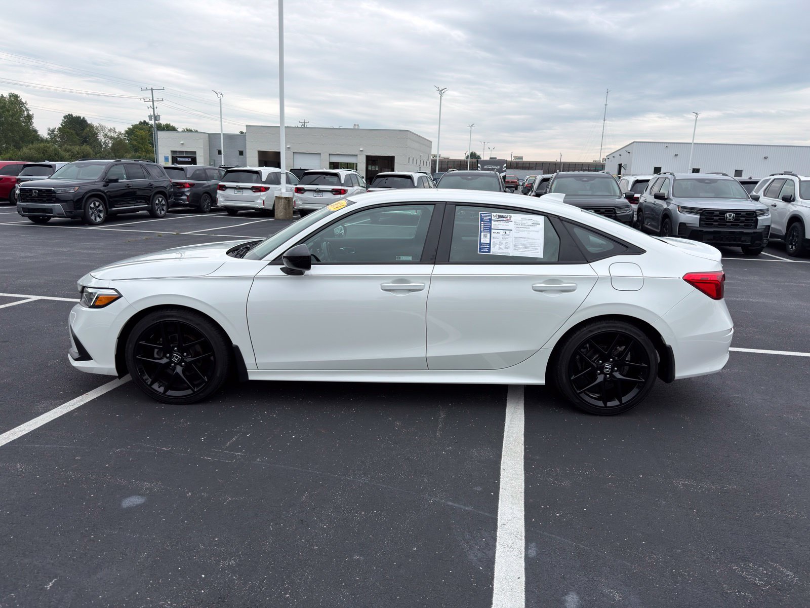 Used 2024 Honda Civic Sport image 3