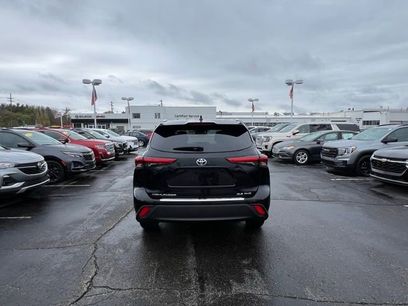 Used 2023 Toyota Highlander XLE