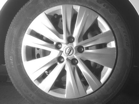 Used 2025 Nissan Sentra S FWD image 18