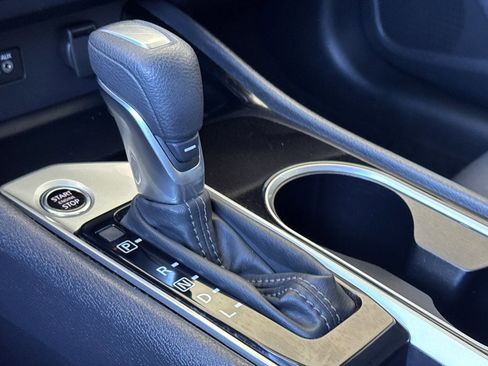 Used 2024 Nissan Altima 2.5 SV image 18