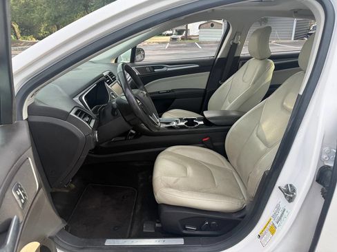 Used 2015 Ford Fusion Energi Titanium FWD image 10
