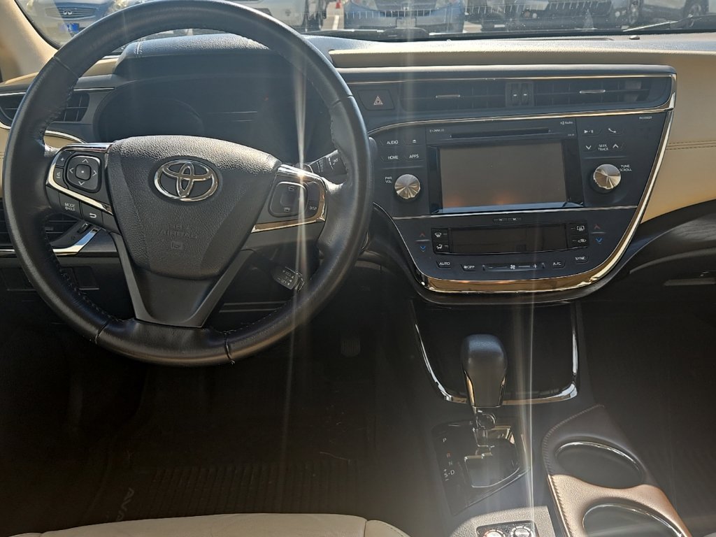 Used 2016 Toyota Avalon XLE Plus FWD image 14