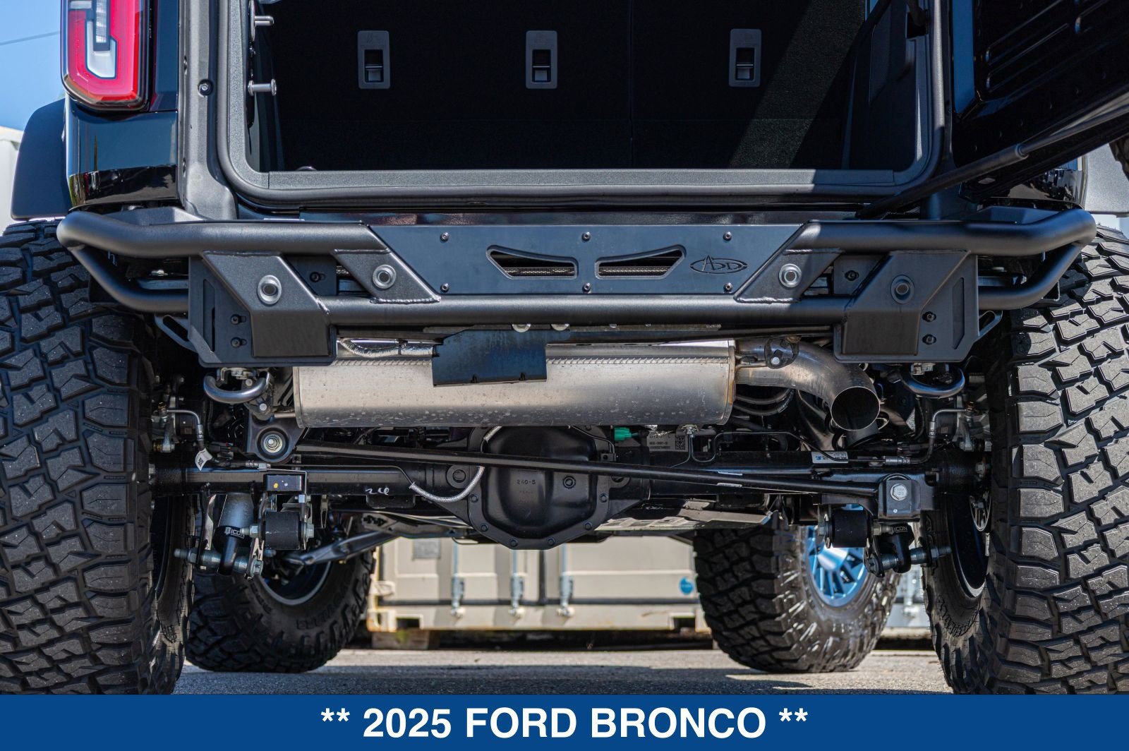 Used 2025 Ford Bronco Badlands AWD/4WD image 48