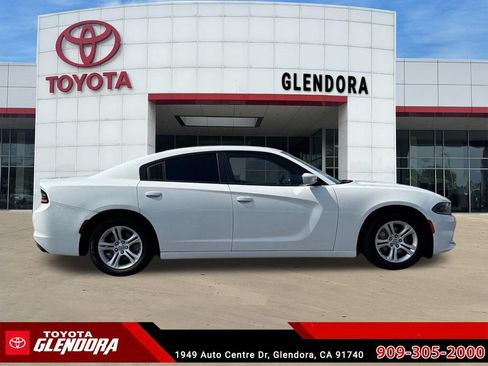 Used 2022 Dodge Charger SXT w/ Leather Interior Group RWD image 12