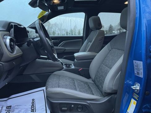 Used 2024 Chevrolet Colorado ZR2 w/ Technology Package image 20