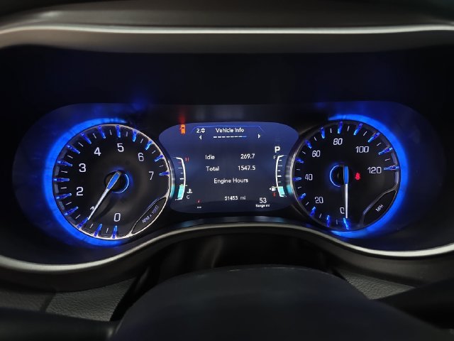 Used 2024 Chrysler Pacifica Touring-L FWD image 19