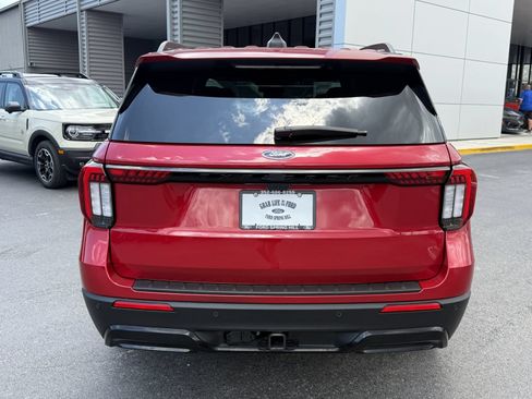 Certified 2025 Ford Explorer ST-Line w/ Premium Package RWD image 6