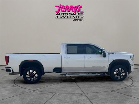 Used 2024 GMC Sierra 2500 Denali w/ Denali Reserve Package image 17