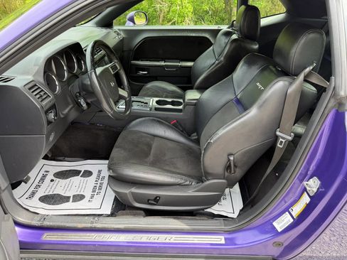 Used 2010 Dodge Challenger SRT8 w/ SRT Option Group II RWD image 13