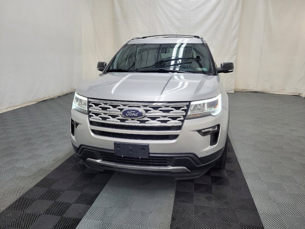 Used 2019 Ford Explorer XLT w/ Equipment Group 202A AWD/4WD image 15