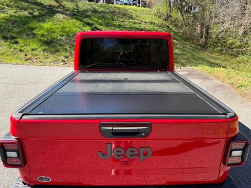 Used 2022 Jeep Gladiator Rubicon w/ LED Lighting Group image 8