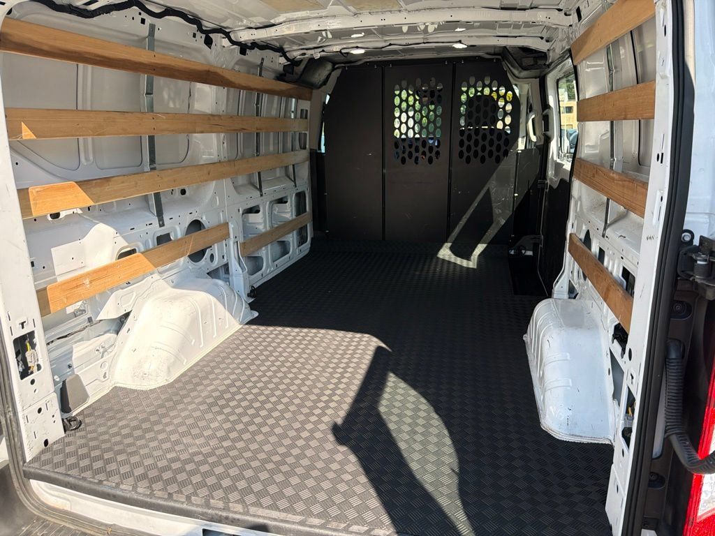 Used 2025 Ford Transit 250 Low Roof w/ Exterior Upgrade Package RWD image 8