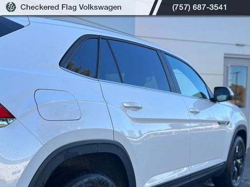 New 2026 Volkswagen Atlas SE image 8