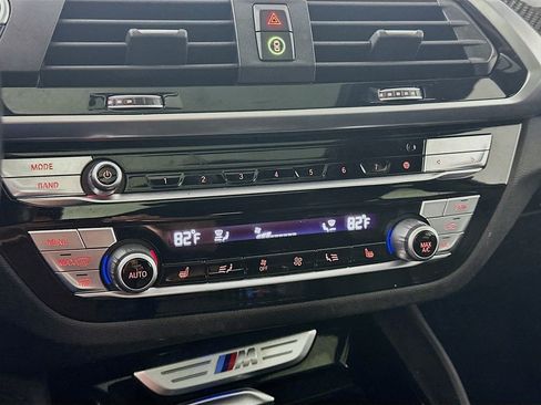 Used 2021 BMW X4 M40i image 18