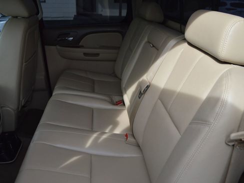 Used 2014 Chevrolet Silverado 2500 LTZ w/ LTZ Plus Package image 15