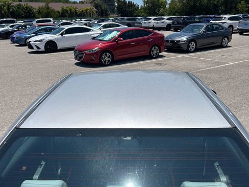 Used 2012 Toyota Camry LE FWD image 11