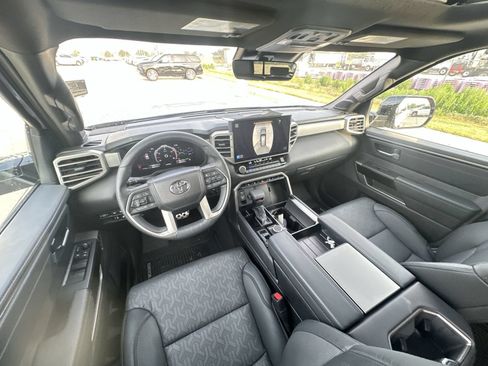 Used 2025 Toyota Sequoia Limited w/ TRD Off-Road Package AWD/4WD image 21