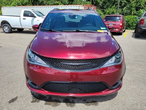 Used 2020 Chrysler Pacifica Touring-L w/ Advanced Safetytec Group AWD/4WD image 8