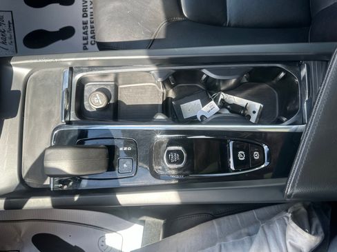 Used 2023 Volvo XC60 B5 Core w/ Climate Package AWD/4WD image 27