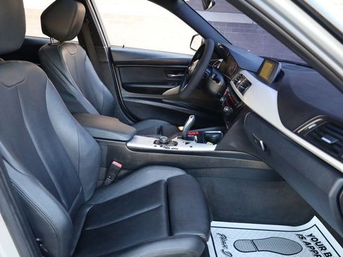 Used 2016 BMW 320i Sedan image 29