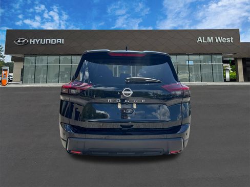 Used 2025 Nissan Rogue SV FWD image 6