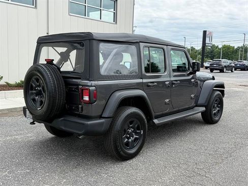 Used 2022 Jeep Wrangler Unlimited Sport AWD/4WD image 3
