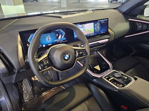 Used 2025 BMW X3 xDrive30i w/ Convenience Package AWD/4WD image 2
