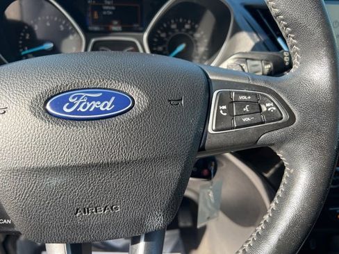 Used 2018 Ford Escape SE w/ SE Sport Appearance Package image 25