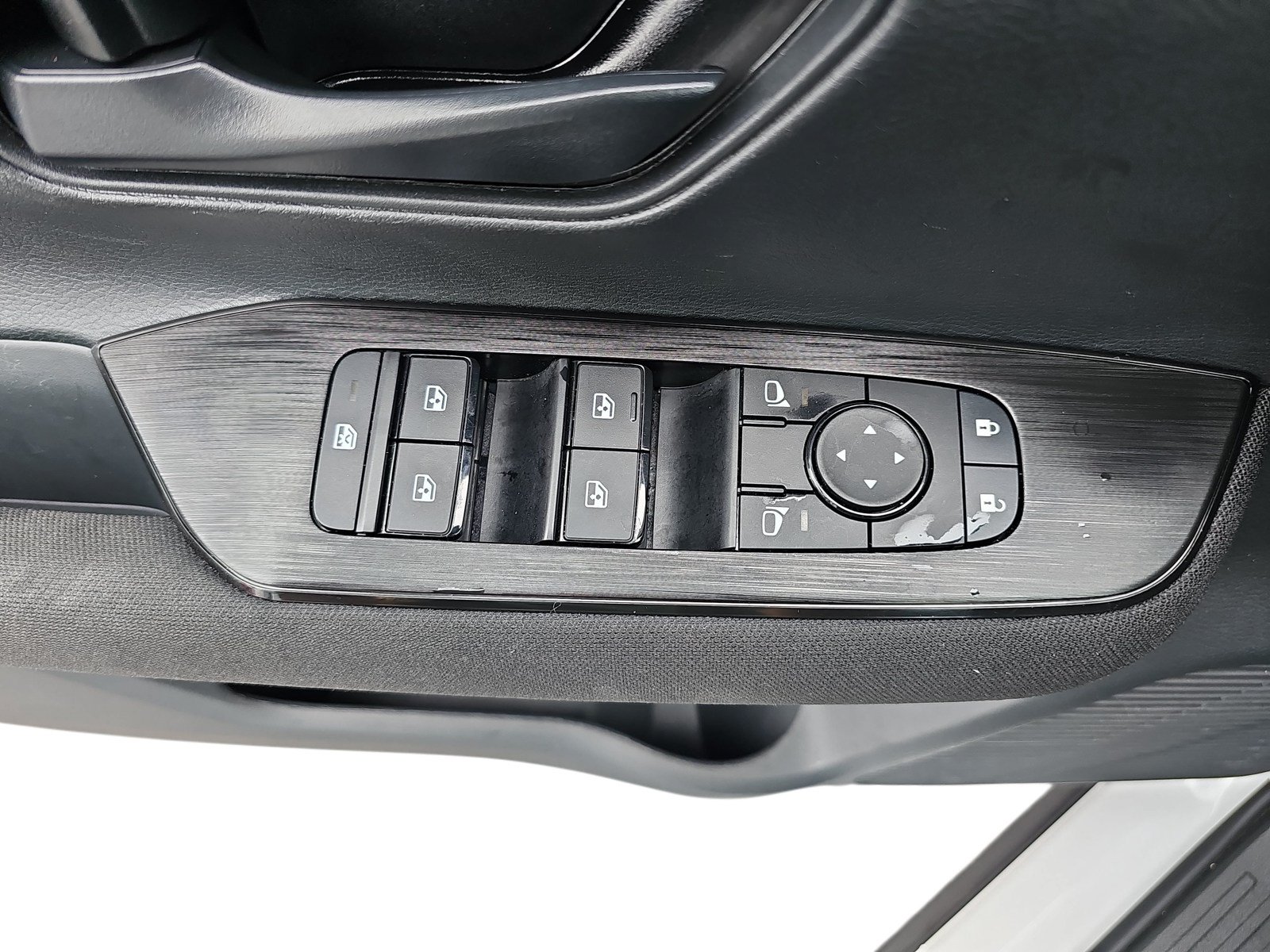 Used 2026 Nissan Kicks S FWD image 24
