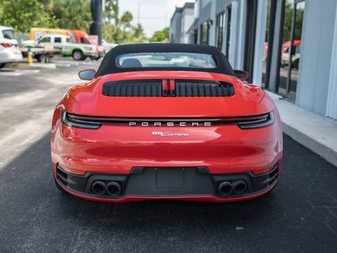 Used 2022 Porsche 911 Carrera w/ Premium Package RWD image 8