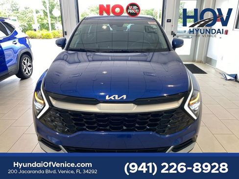 Used 2024 Kia Sportage EX FWD image 3