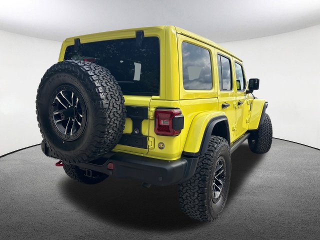 Used 2024 Jeep Wrangler Unlimited Rubicon AWD/4WD image 14