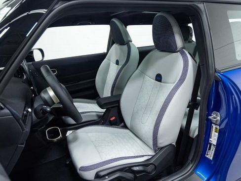 New 2026 MINI Cooper 2-Door Hardtop FWD image 19