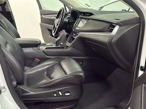 Used 2019 Cadillac XT5 Luxury image 18