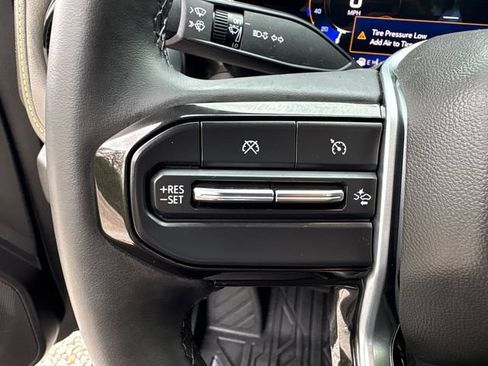 Used 2024 Chevrolet Colorado ZR2 AWD/4WD image 20