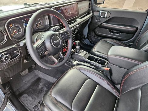 Used 2024 Jeep Wrangler Unlimited Rubicon image 13