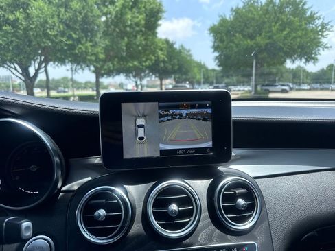 Used 2019 Mercedes-Benz GLC 300 4MATIC Coupe image 32