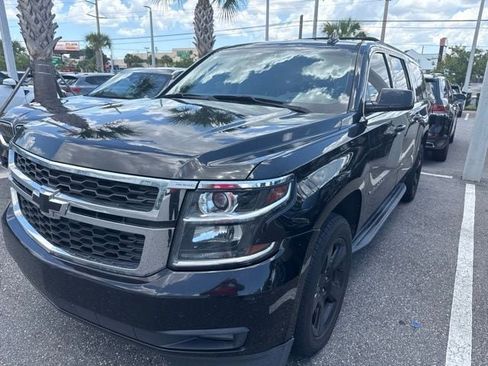 Used 2020 Chevrolet Suburban LT RWD image 3