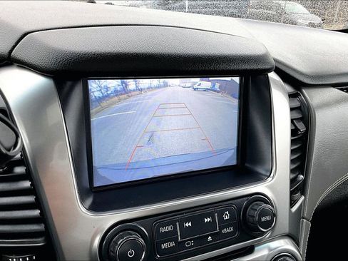 Used 2019 Chevrolet Suburban LT image 20