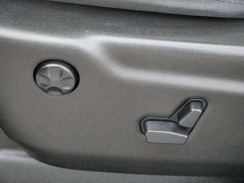 Used 2017 Jeep Grand Cherokee Limited 75th Anniversary image 20