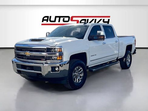 Used 2019 Chevrolet Silverado 2500 LTZ w/ Duramax Plus Package AWD/4WD image 3